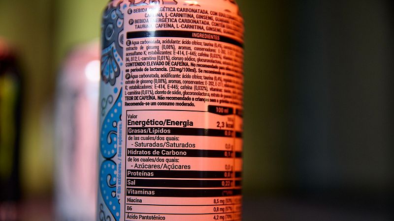 "Las bebidas energéticas conllevan riesgos neurológicos y cardiovasculares" - Escuchar ahora