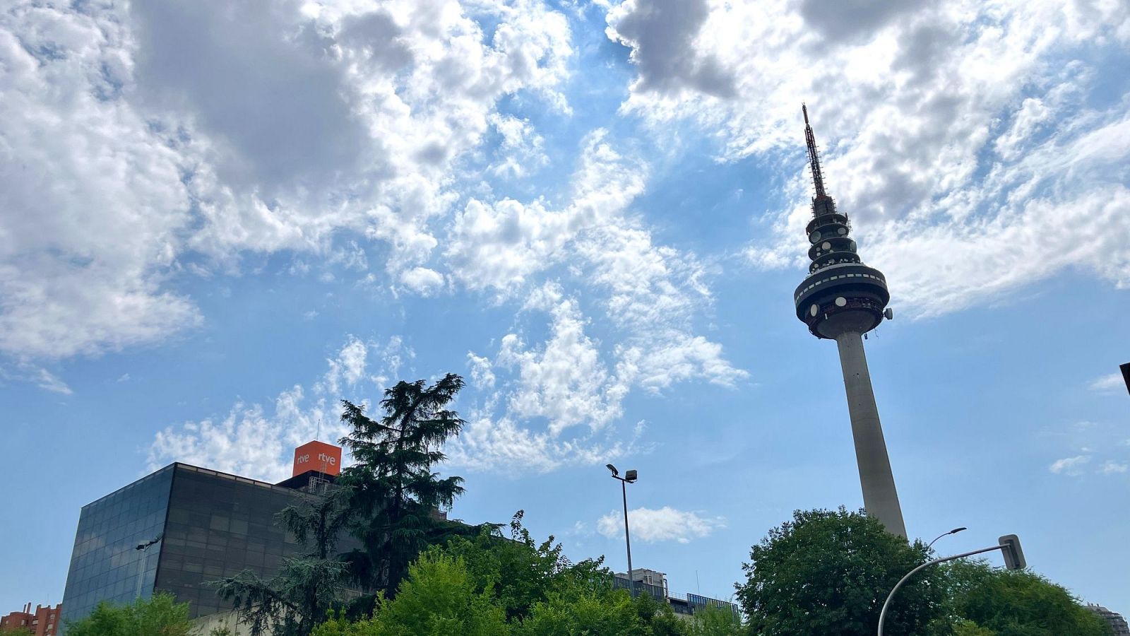 El periodismo de RTVE, frente a los golpistas - Telediario 2 | Ver