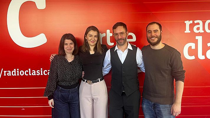 Actuación en vivo de Jaquelina Livieri, soprano y Matías Chapiro, piano - Estudio 206 | Ver