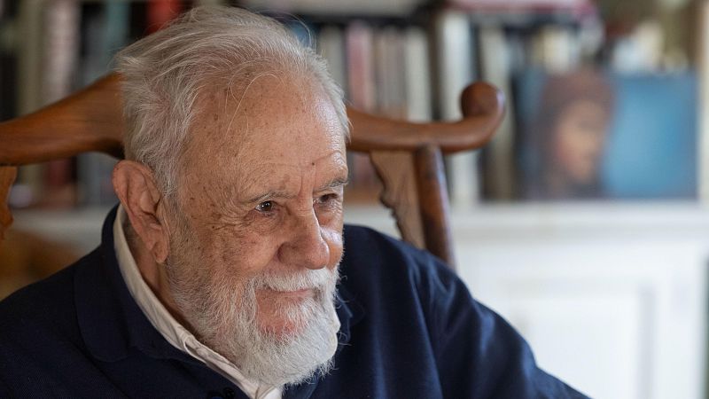 Gonzalo Suárez recibe el Goya de Honor a los 91 años - Telediario 1 | Ver