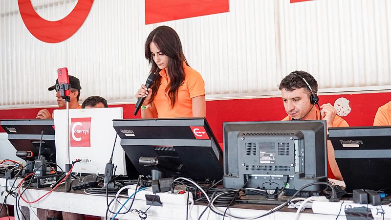 Entrevista con la 'speaker' Coral Aja, voz del atletismo espa�ol - Atletismo | Ver