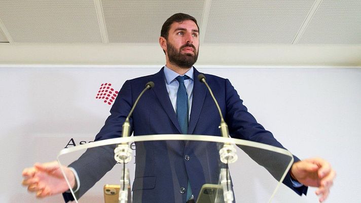 Telediario Matinal - Dimite en bloque la dirección de Vox en Murcia para forzar la salida de su líder regional