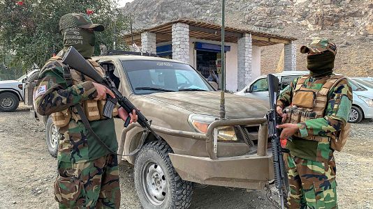 Pakist�n bombardea Kabul, tras combates en la frontera, y declara entrar en "guerra abierta" con Afganist�n