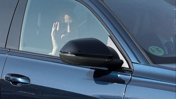 Telediario 1 - La Casa del Rey pide a Juan Carlos I que fije su residencia fiscal en España como paso previo a su regreso