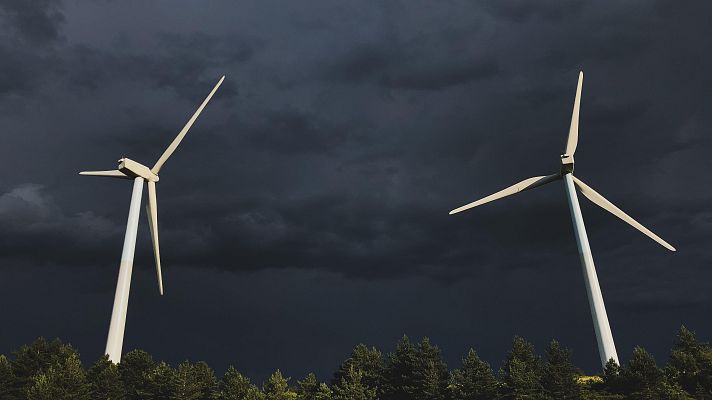 Telediario 1 - El precio de la electricidad se desploma en febrero por las borrascas