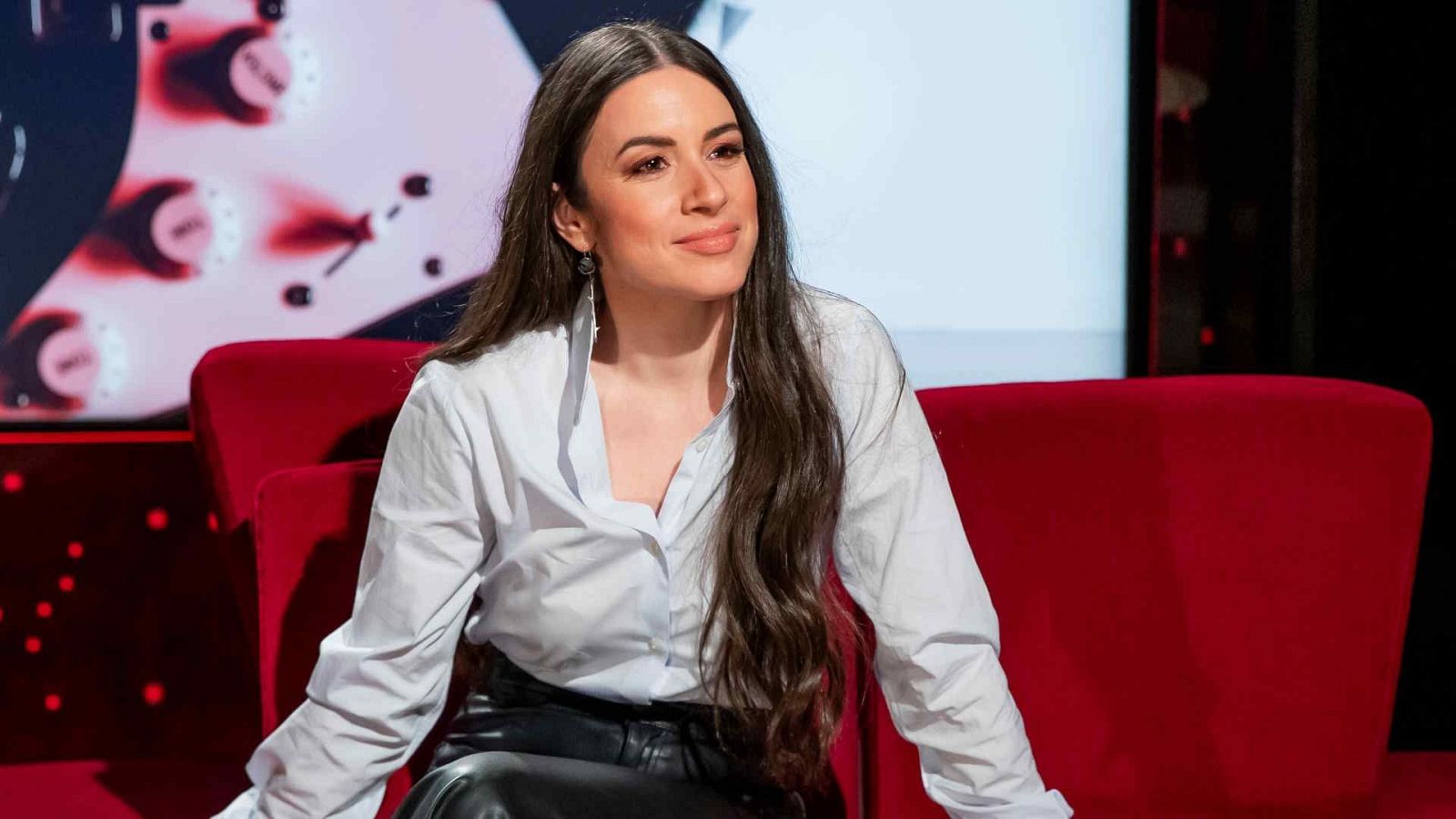 Atención obras - Blanca Paloma - Atención obras | Ver