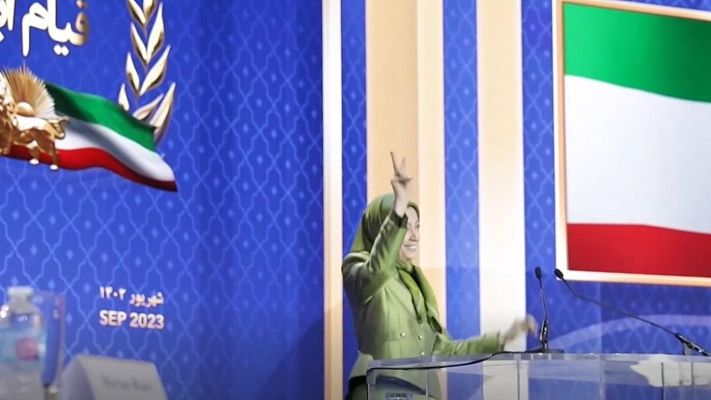 Telediario Fin de Semana - La difícil oposición al régimen iraní ve la luz: "Puede ser el momento del cambio"