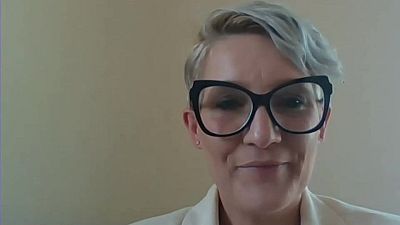 Raquel Cuesta, residente en Dubái: "Estamos tranquilos, se interceptan misiles pero no hay bombardeos"