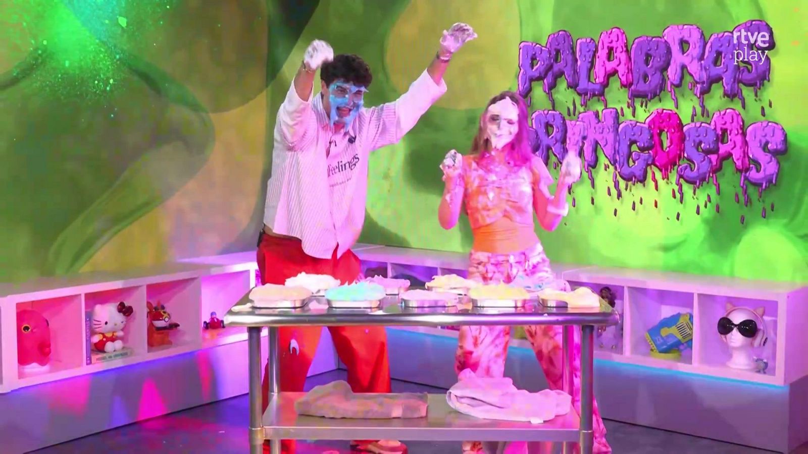 Team Total - ¡Experimento Explosivo en la Total House! - Team Total | Ver