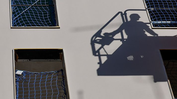 L'informatiu - Comunitat Valenciana - L'atur baixa en 1.102 persones en febrer a la Comunitat Valenciana