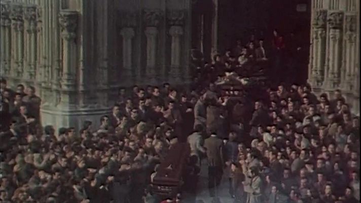 Telenorte - País Vasco - Así fueron los multitudinarios funerales de los cinco trabajadores asesinados el 3 de marzo de 1976