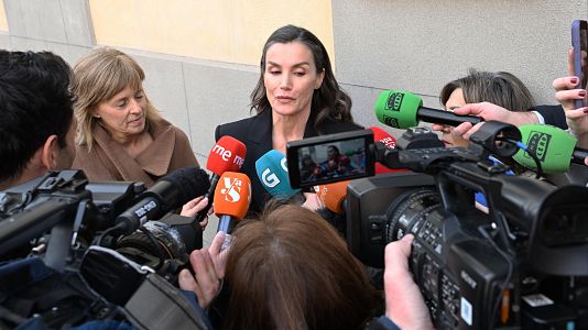 La reina Letizia, en la despedida a Fernando �nega: "Ha sido un maestro para generaciones de periodistas"