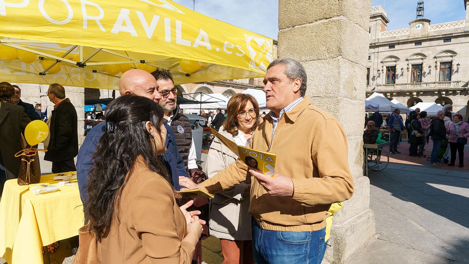 El candidato de Por Ávila (XAV) a las Cortes de Castilla y León, Pedro Pascual, ha asegurado este miércoles que su principal objetivo es el de mejorar la sanidad en la provincia. "Lo que más preocupa a los abulenses es la sanidad", ha remarcado en una entrevista en TVE en Castilla y León.