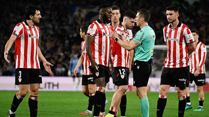 Copa del Rey - Iñaki Williams: "Pitar un penalti en el 85 de una semifinal por este tipo de forcejeos no me parece justo"