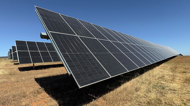 Los grandes parques fotovoltaicos de Extremadura generan sentimientos contrapuestos | Ver