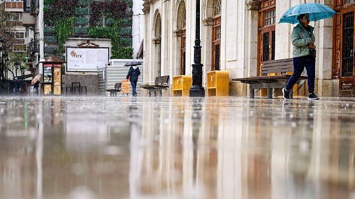 L'informatiu - Comunitat Valenciana - L'oratge condiciona els actes de les festes de la Magdalena