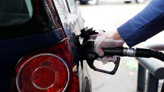 El di�sel ya sube 16 c�ntimos y cuesta m�s que la gasolina, los primeros efectos del conflicto