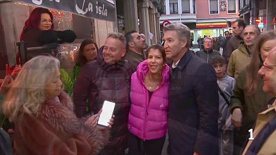 Feijóo y Zapatero se vuelcan en León a mitad de la campaña electoral