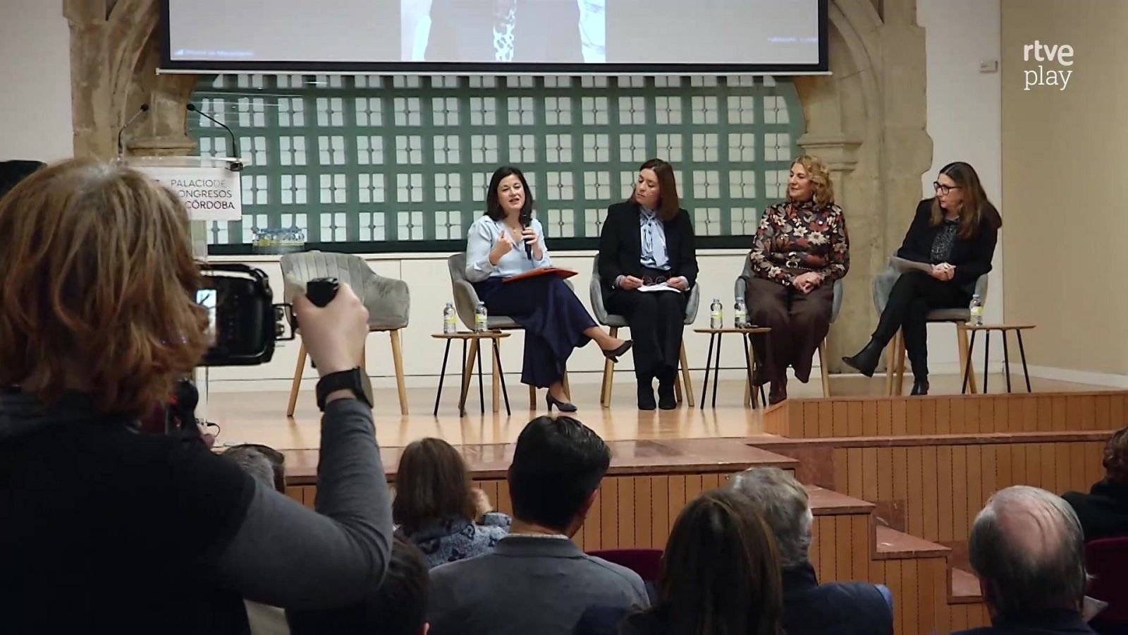 Buenas Noticias TV - Espiritualidad y crisis educativa - Buenas noticias TV | Ver