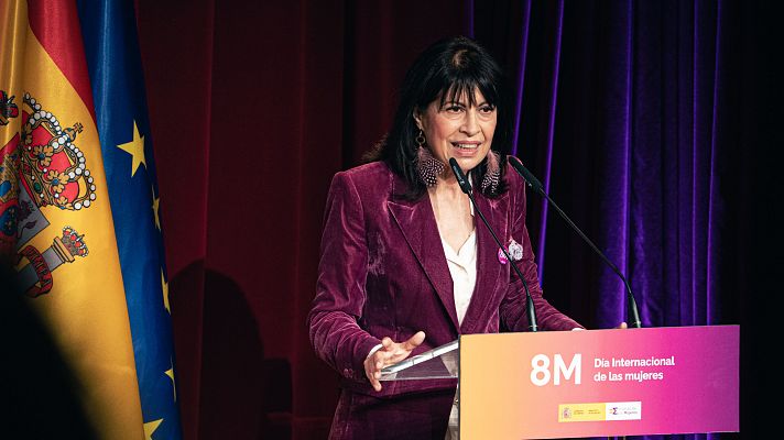 Informativo 24h - Redondo alerta sobre "la violencia creciente contra las mujeres" y clama el 'No a la guerra' en la marcha del 8M