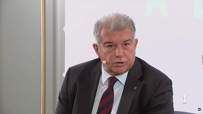 L'Informatiu - Laporta i Font xoquen en un primer cara a cara marcat per les paraules de Xavi