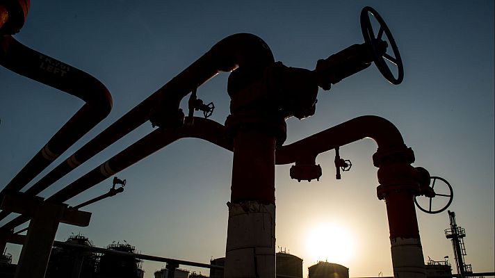 Telediario 1 - El precio del petróleo se dispara por el conflicto en Oriente Medio: el barril de Brent podría alcanzar los 150 dólares