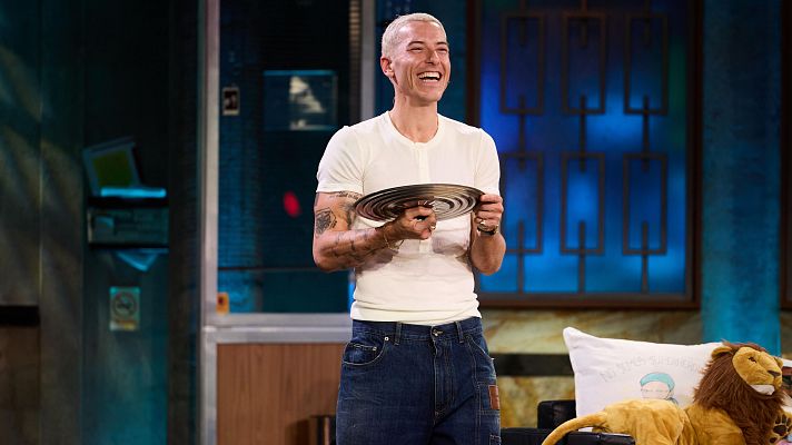 El inesperado truco de Taz Skylar ('One Piece') para ligar en Jap�n: "Cuando empez� a fluir pens�: �Ag�ita!"