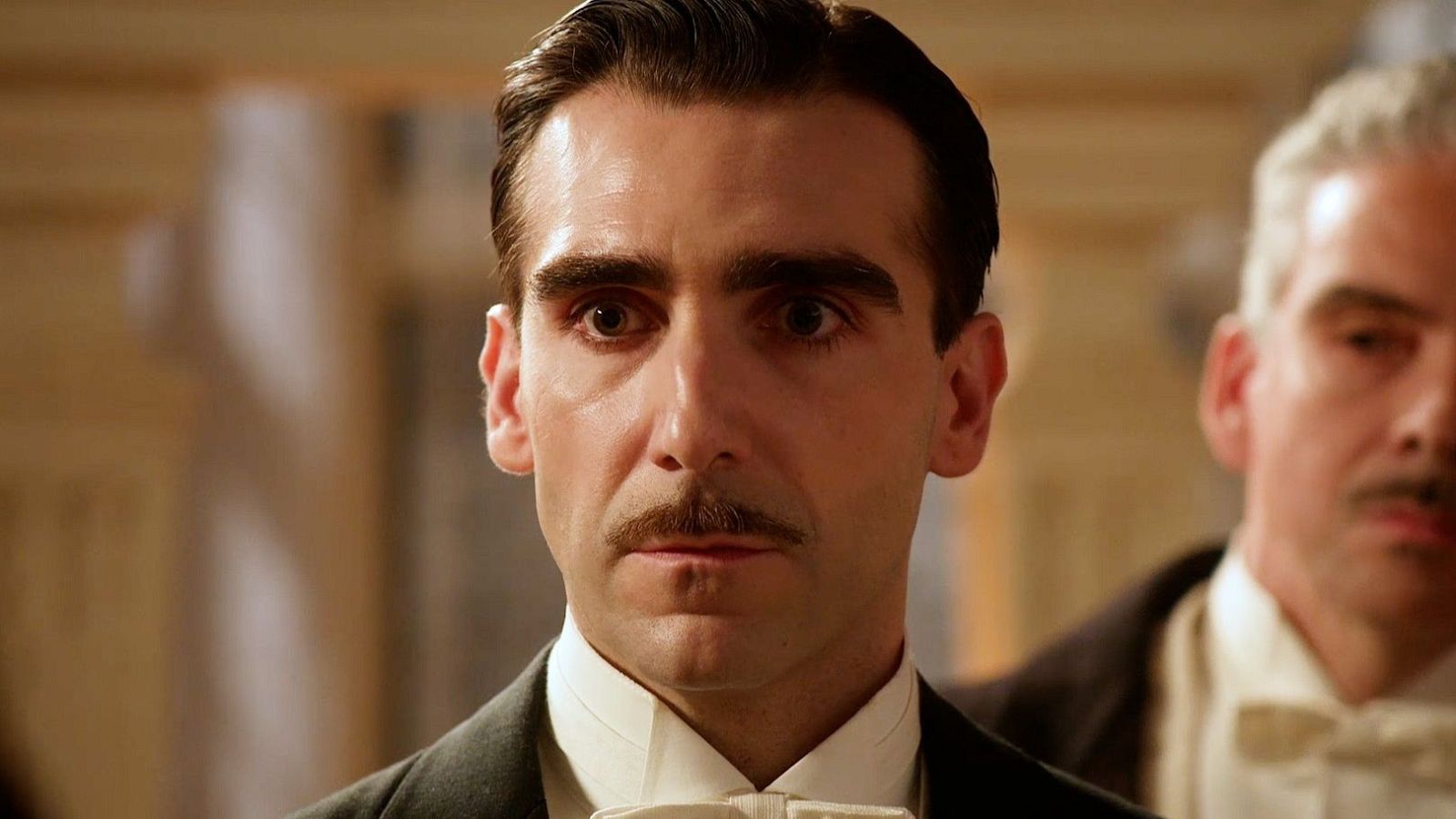 La Promesa: El plan de Curro para dejar en ridículo a Lorenzo - La promesa | Ver