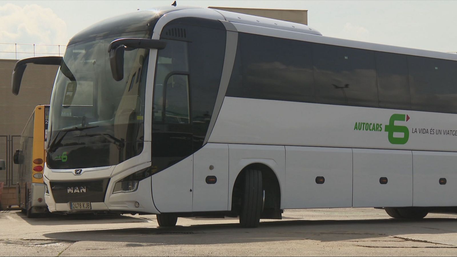 L'alça del petroli impacta en transportistes i pescadors