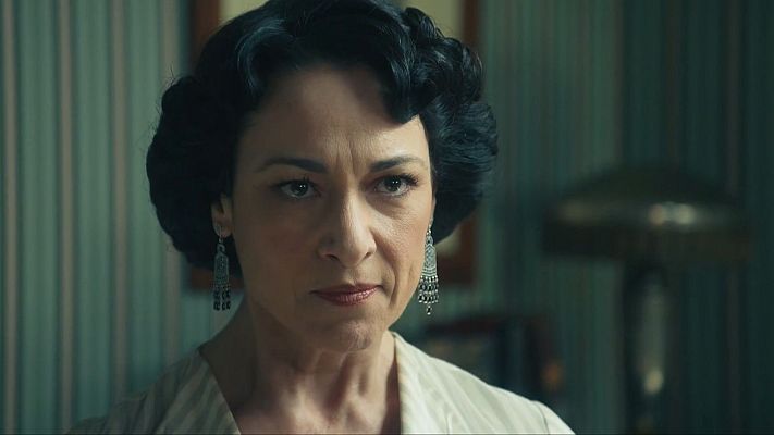 La promesa - La Promesa: La reacción de Leocadia al beso de Cristóbal y Teresa