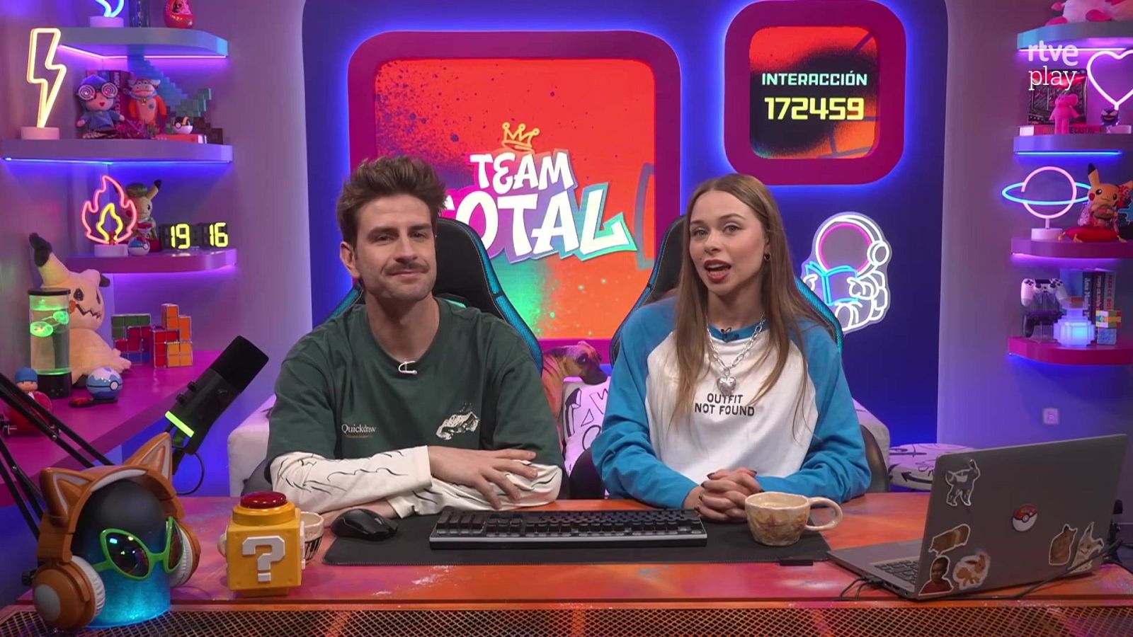 Team Total Curiosity - ¡Batalla POKÉMON tipo planta y MISIÓN para BONSI! - Team Total | Ver