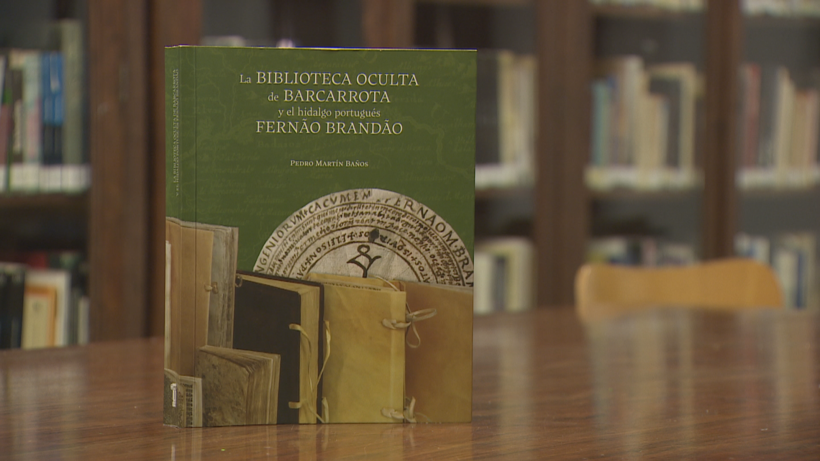 Un amuleto, principal pista sobre la titularidad de la biblioteca emparedada en barcarrota (Badajoz) - Noticias de Extremadura | Ver