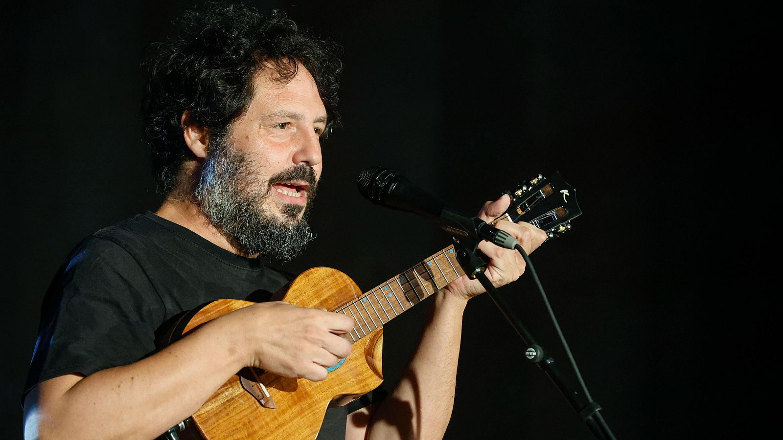 El cantante malagueño El Kanka presenta su disco 'La Calma' | Ver