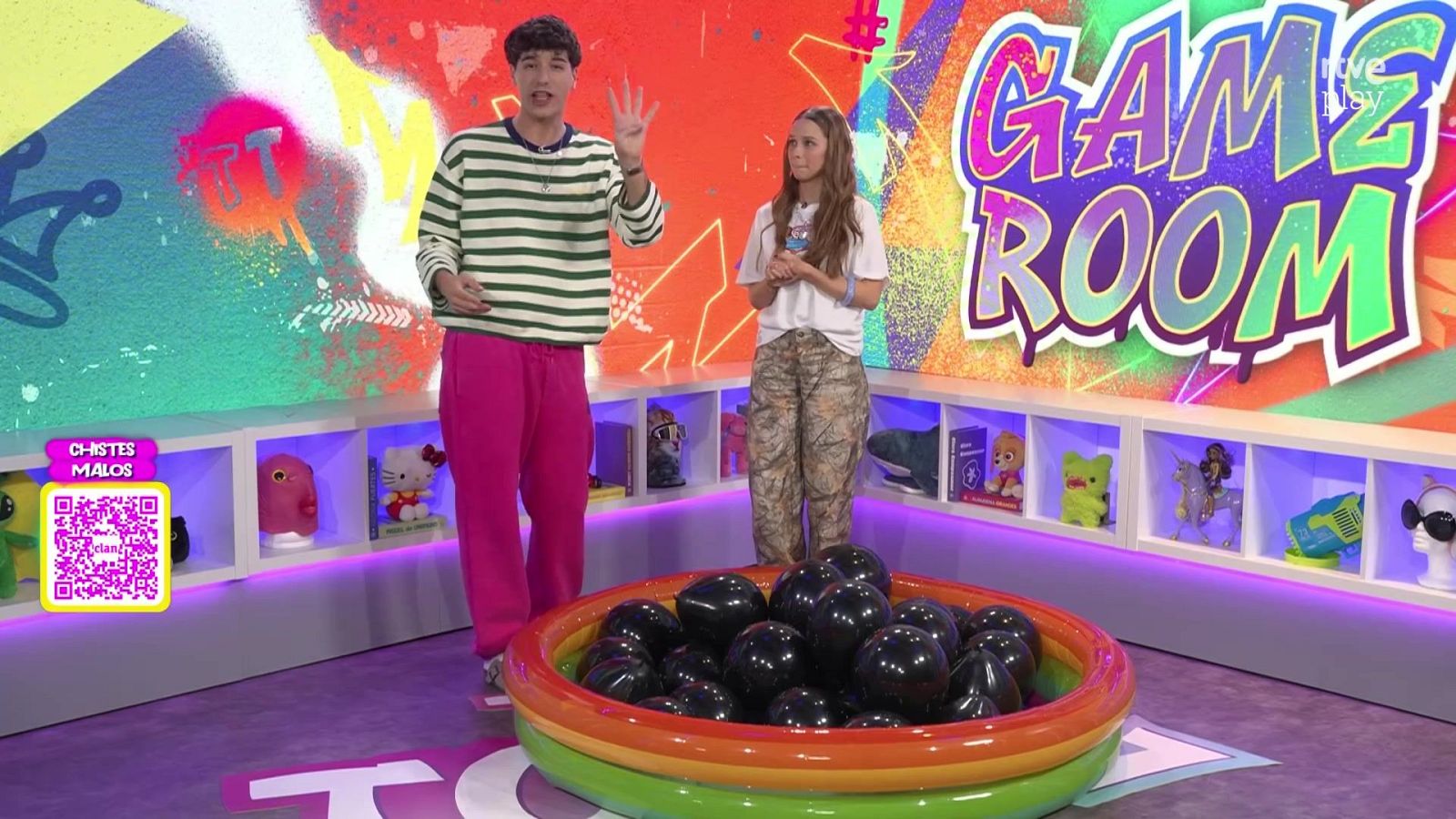 Team Total - ¡Experimento de RADIA y MINIBARTU explica Pokémons secretos! - Team Total | Ver