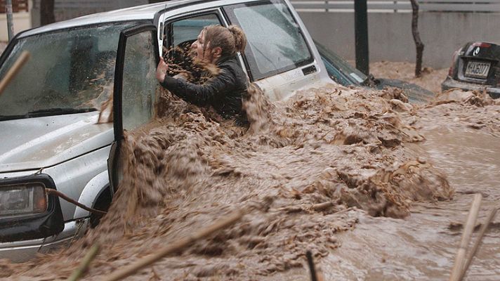 La tarde en 24h - Fuertes inundaciones en las calles de Atenas