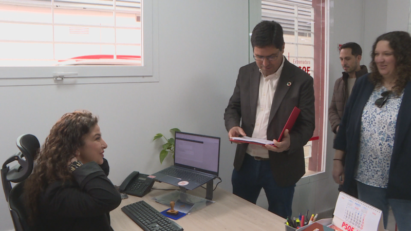 Cinco precandidaturas para la secretaría general del PSOE extremeño - Ver ahora