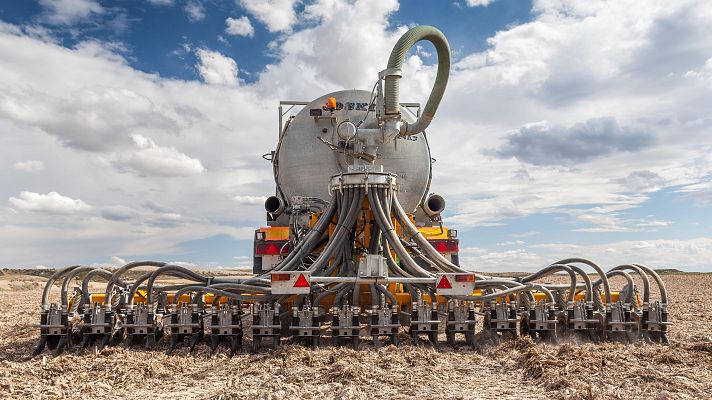 El ministro de Econom�a garantiza "medidas espec�ficas" para el campo y el transporte