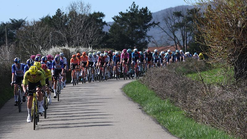 Ciclismo - Par�s-Niza. 5� etapa: Cormoranche Sur Saone - Colombier Le Vieux� - Ciclismo | Ver