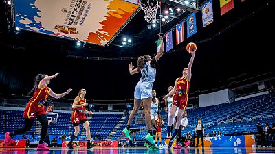Otra paliza de la selecci�n de baloncesto, esta vez ante Senegal, acerca a Espa�a al Mundial femenino
