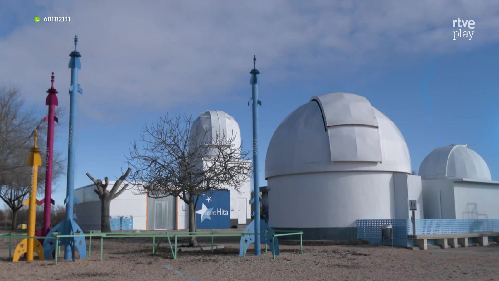 ¿Qué estudian los astrónomos durante el eclipse total? - Aquí la Tierra | Ver