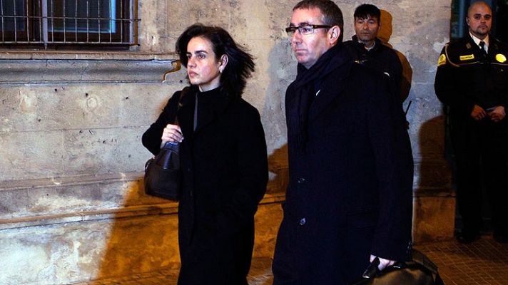 Telediario 1 - Telediario matinal en 4' 23/02/13