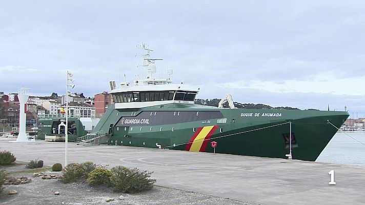 Panorama Regional - El mejor barco de la Guardia Civil, amarrado en el puerto de Avilés