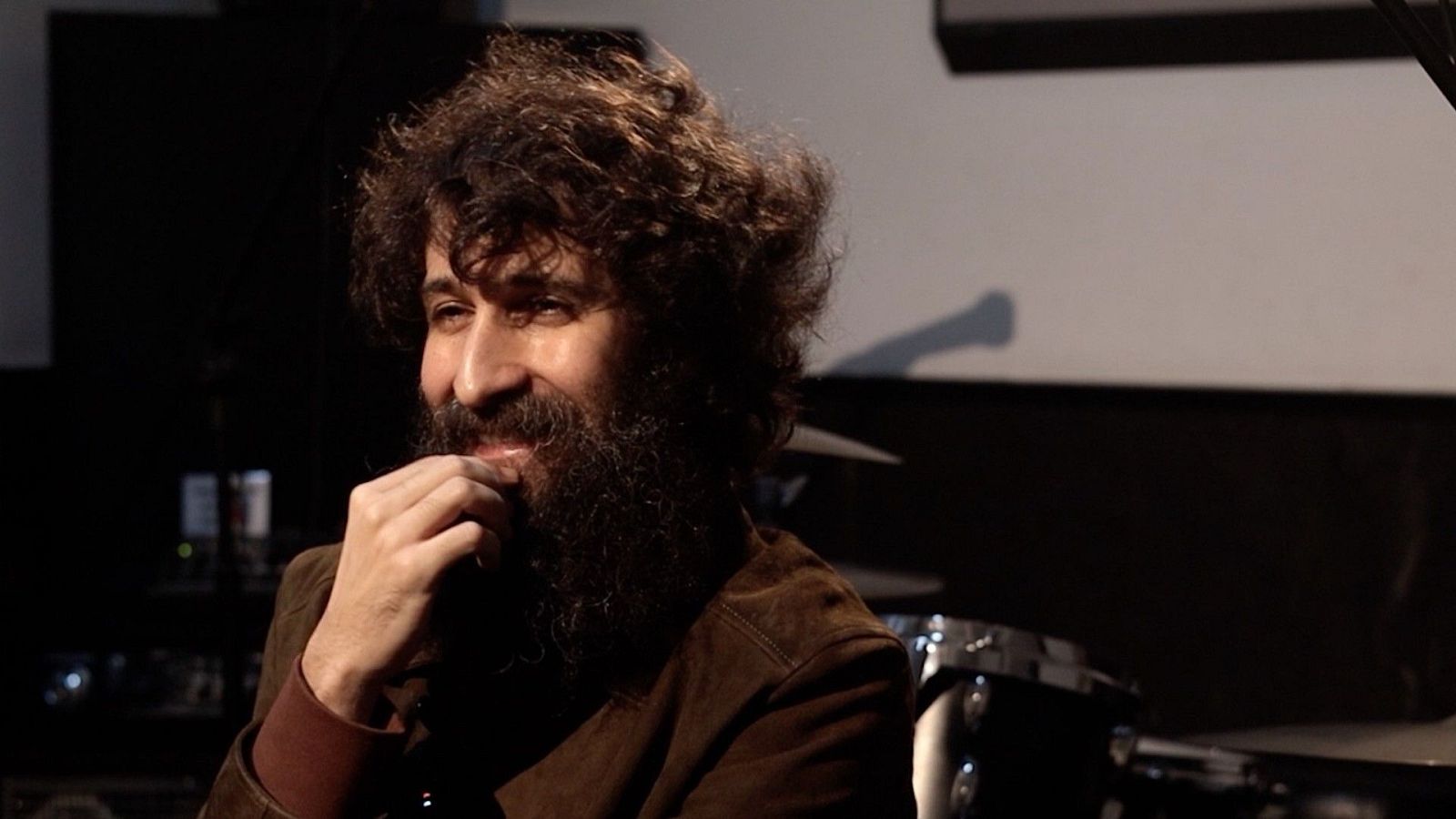 Luces fuera - Angel Stanich; no hac�a entrevistas - 16/03/26 - Ver ahora