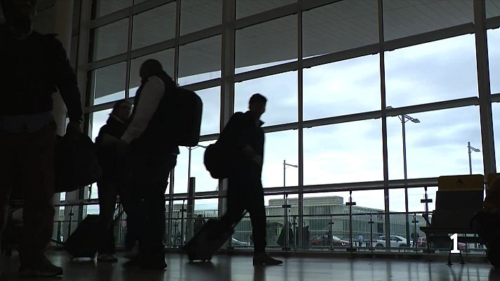 L'Informatiu - Viatjar o fer escala a la zona de conflicte