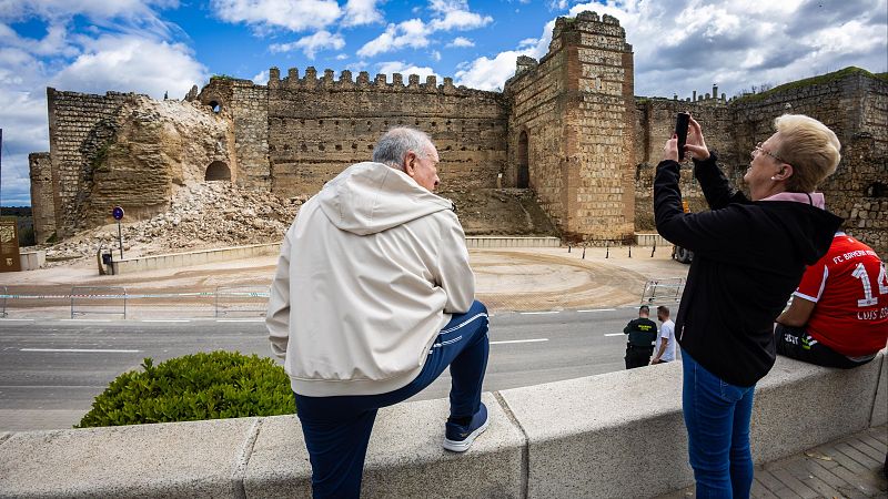 Se derrumba una de las torres del castillo de Escalona, Toledo - Fin de semana 24h | Ver