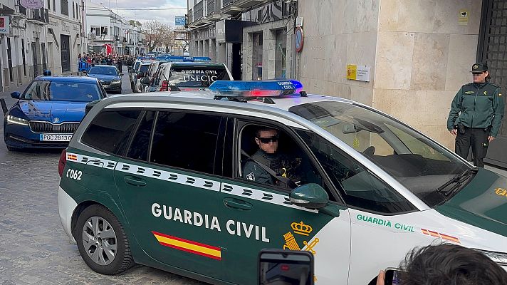 Telediario Fin de Semana - Los hermanos detenidos por la desaparición de Francisca Cadenas pasan a disposición judicial entre gritos y abucheos