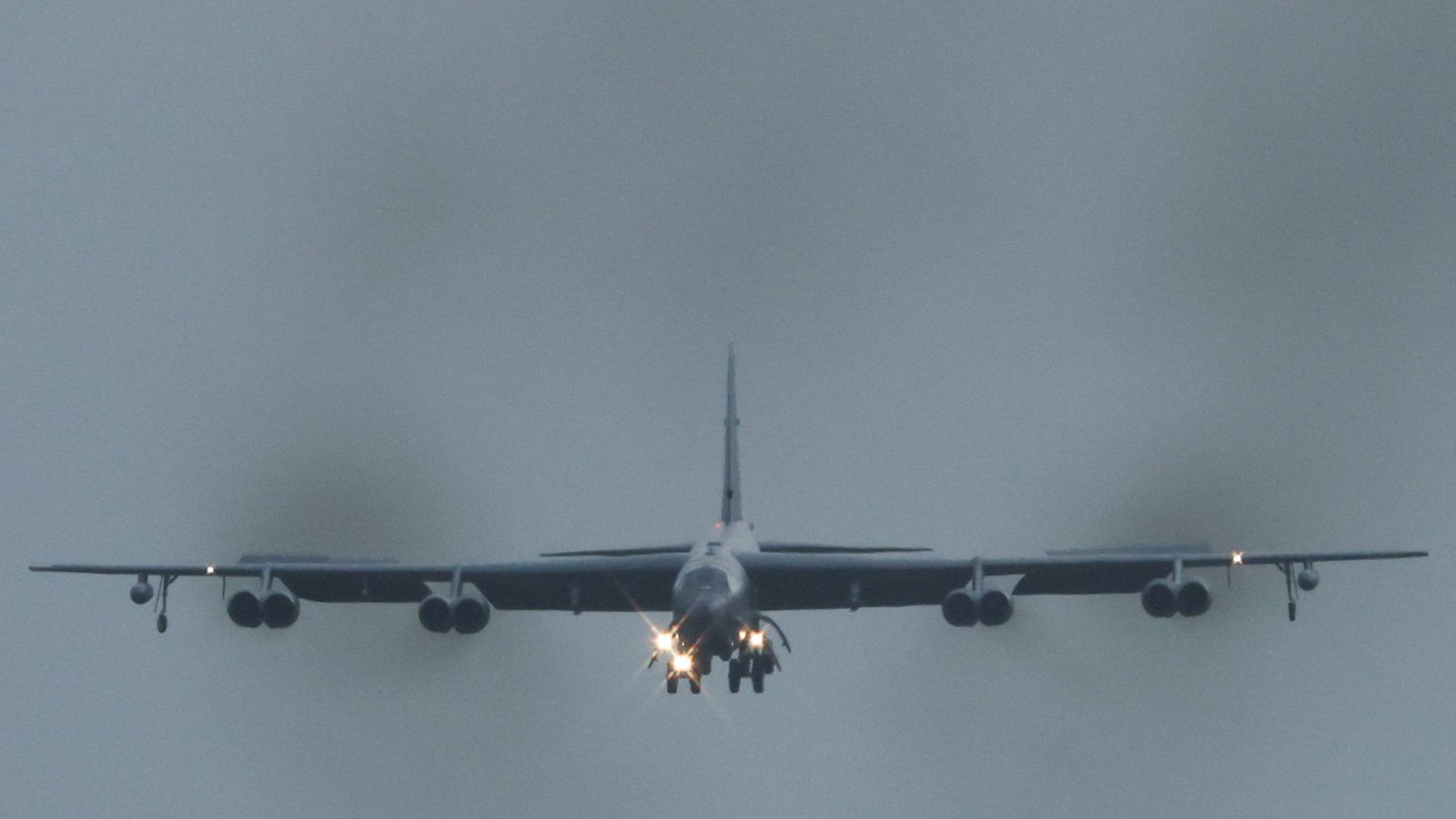 Estados Unidos ataca la isla iraní de Jark | Ver