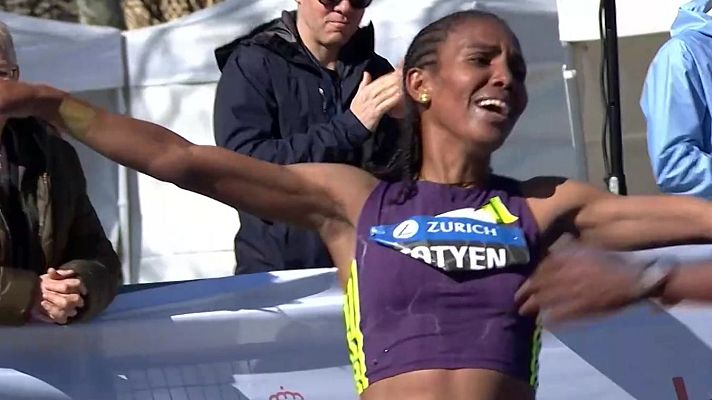 Atletismo - La etíope Fotyen Tesfay logra en Barcelona la segunda mejor marca de la historia en maratón