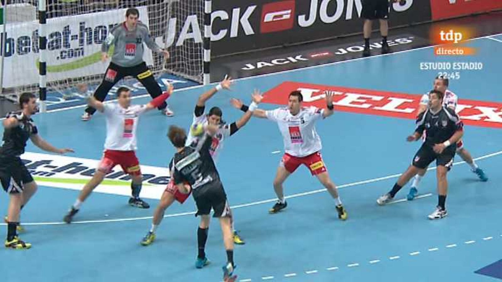 Balonmano - Liga de campeones. 10ª jornada: MKB Veszprem KC - BM At. Madrid - Ver ahora