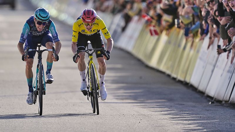 París - Niza 2026 | Lenny Martínez gana la etapa 8 | Ver